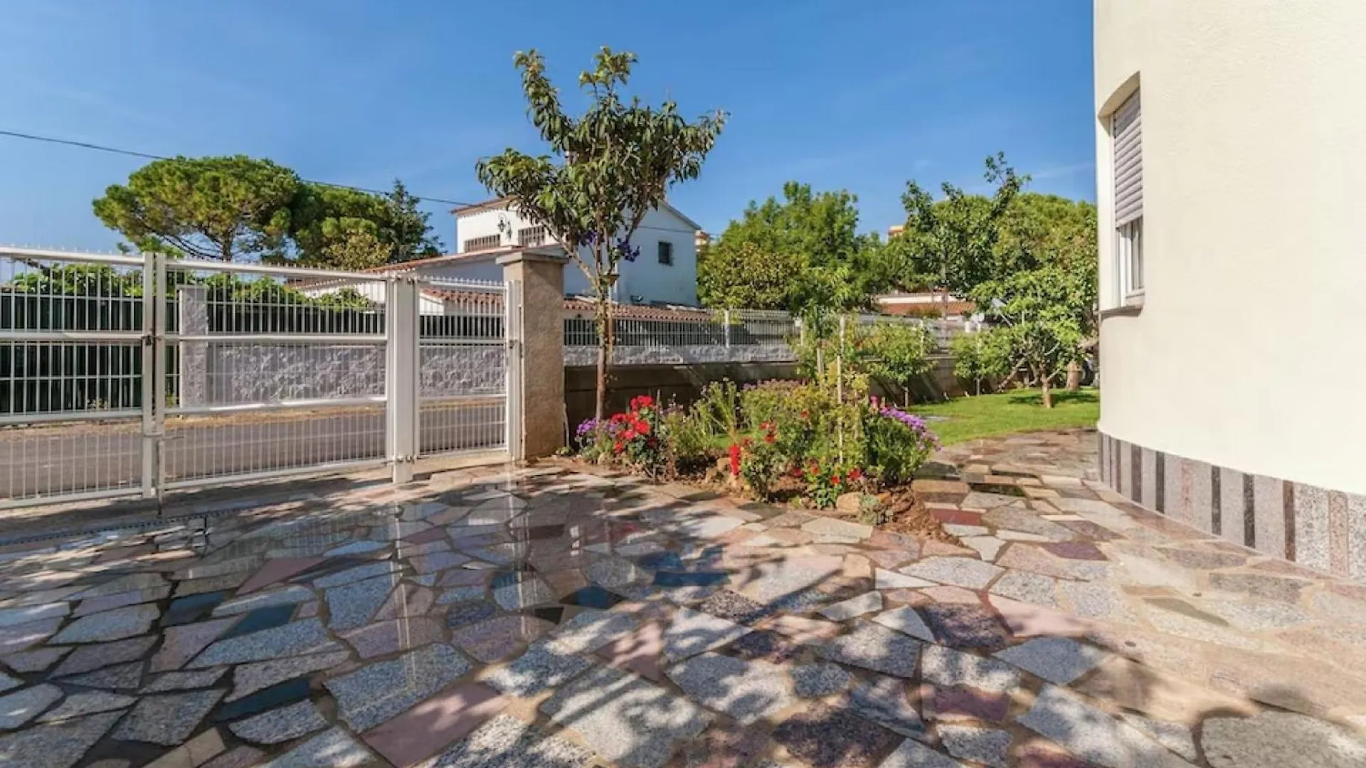 Villa Espaciosa Cerca De La Playa De Sant Pere Pescador Hiszpania