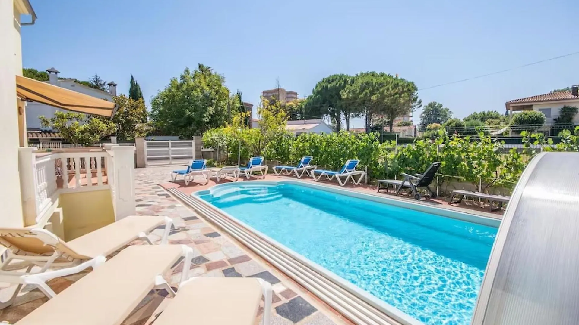 Villa Espaciosa Cerca De La Playa De Sant Pere Pescador