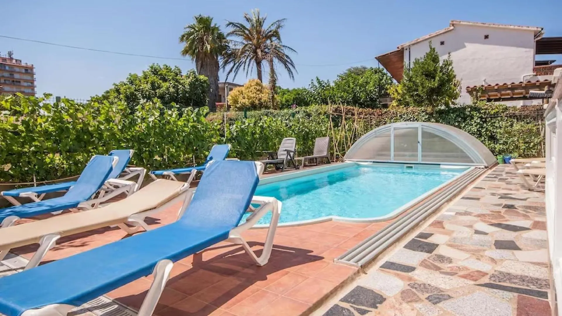 Villa Espaciosa Cerca De La Playa De Sant Pere Pescador